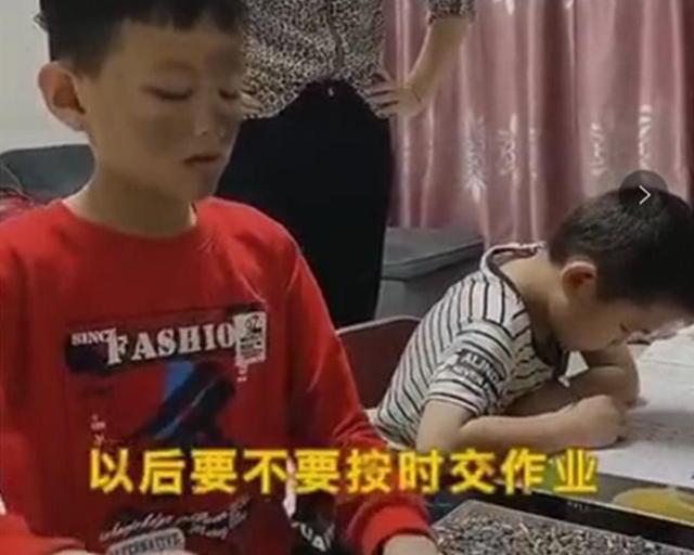 杨女士|“最硬核妈妈”火了,只用一招让孩子乖乖写作业,网友:值得学习