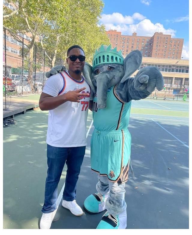 纽约时装周|“BT The Artist”在哈莱姆周期间风靡哈莱姆