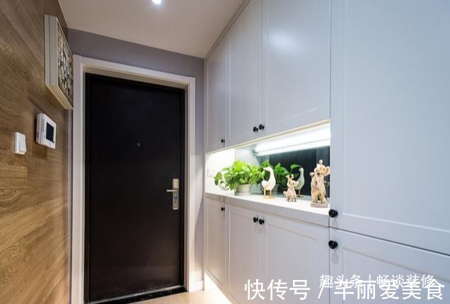 成品|家里装修，入户门与左右墙处同一水平线，鞋柜应该怎么设计？