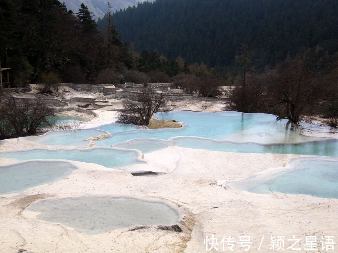 丹云峡|四川有个旅游线路的机场，乘客是游览九寨沟、黄龙沟的游客