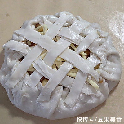 餐桌上最有人气的家常菜之手抓饼苹果派
