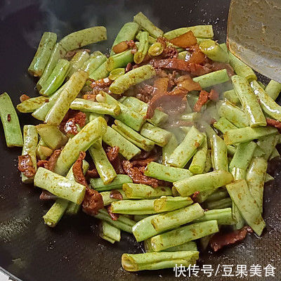 好吃|这么好吃的四季豆炒肉丝做法，现在知道还不晚