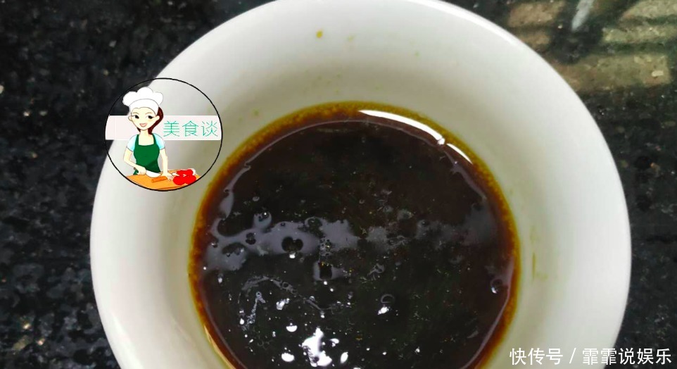 凉拌土豆丝,第一步先焯水就错了,大厨教您一招,土豆丝爽脆不黑