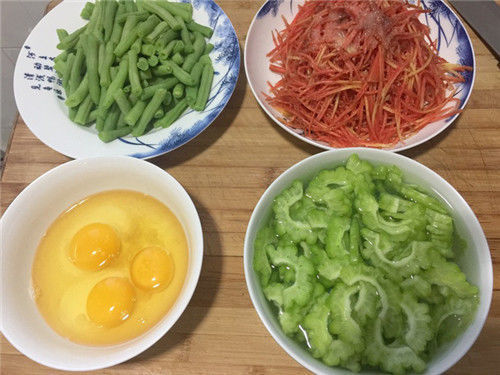 回家|下班回家炒了四道家常菜,难怪妈妈总担心我在外面吃不好