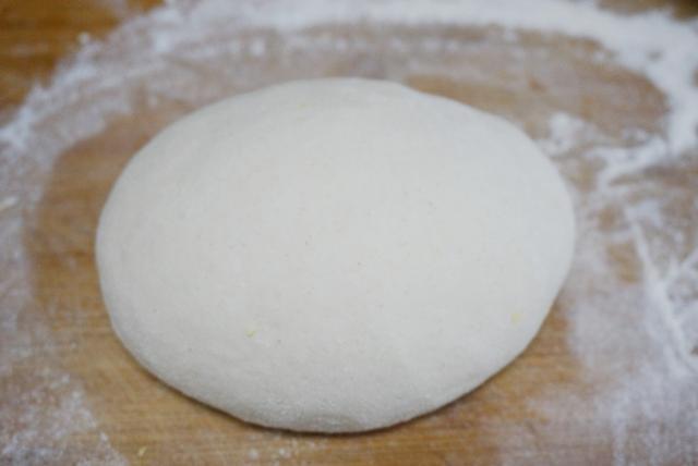 几乎没人用它做馅饼,比韭菜好吃,一次吃6个不够