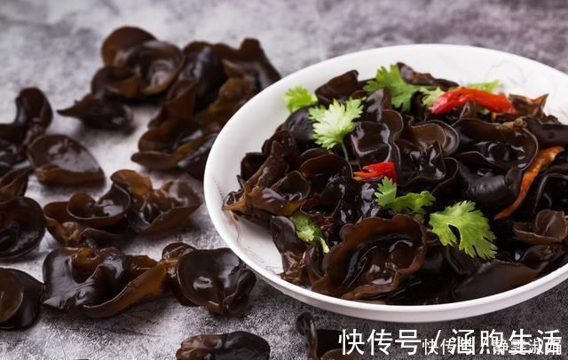 程女士|52岁大姐腹痛查出肝癌，医生忠告这个家常菜，怎可这么吃