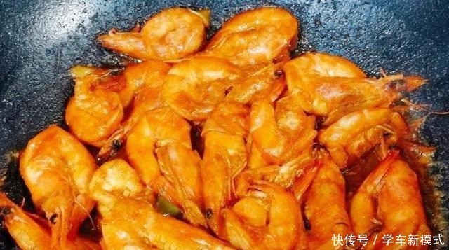 只会炸虾煮虾炒虾，不如这样处理虾，味道鲜美爽口汁液四溢