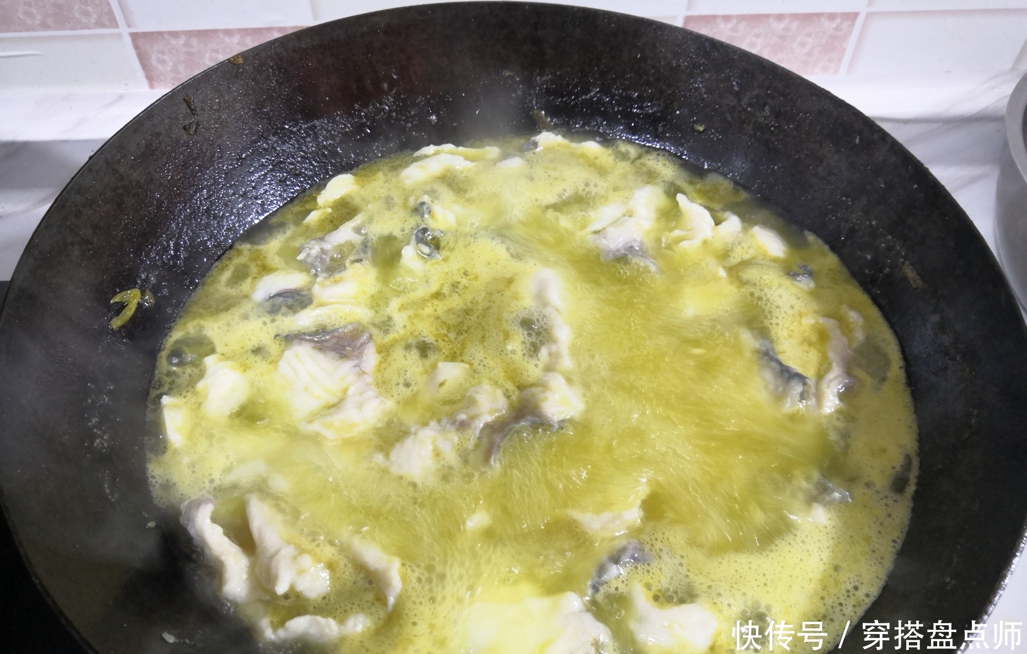 正月里,吃鱼就选这牛做法,有肉有汤吃着舒服,鲜美的汤都剩不下