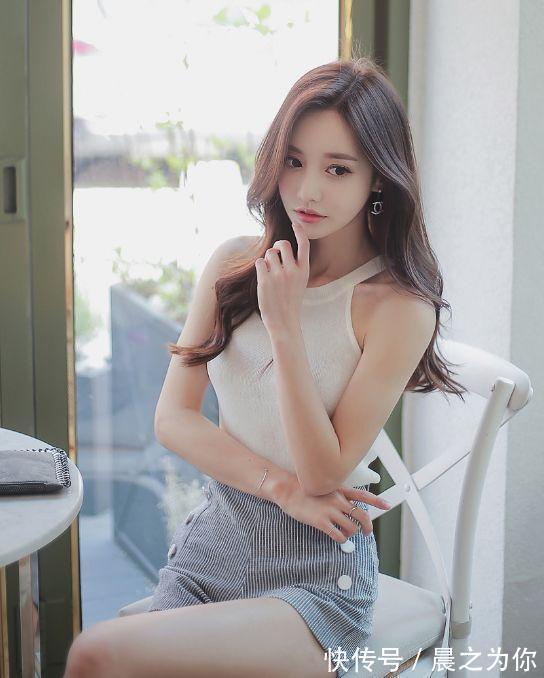 女人味 -个性穿搭的紧身裙美女,展现自信女人味,魅力十足!