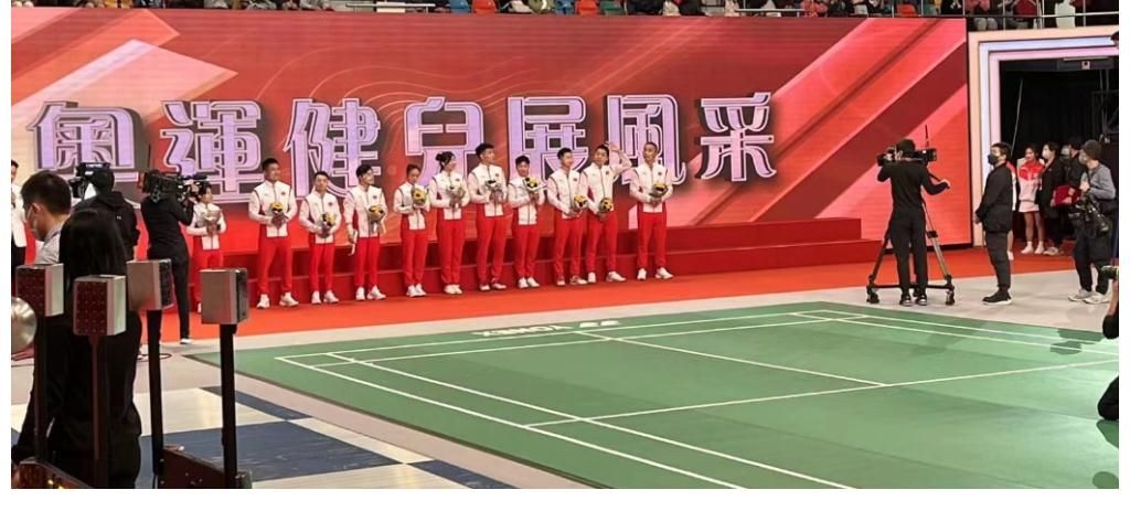 运动员|郭晶晶晒照同框马龙许昕！亲自合影娘家人，回忆相识霍启刚太暖心