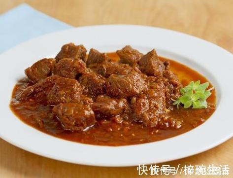 炖肉时，别只会放花椒八角了，多放2味料，越炖越软烂，越炖越香