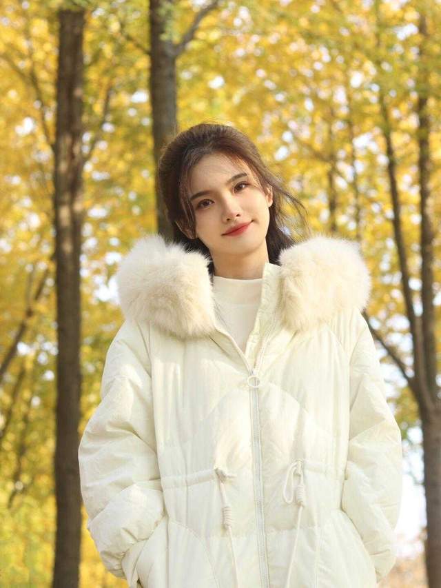 羽绒服 秋冬穿搭指南,普通女生也能把这几套穿出高级感,气质优雅又洋气