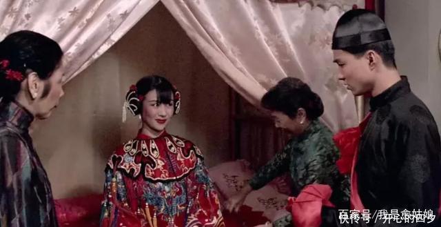 揭开|张爱玲《怨女》嫁给残疾少爷,堕落一生,揭开豪门贵妇的情与欲