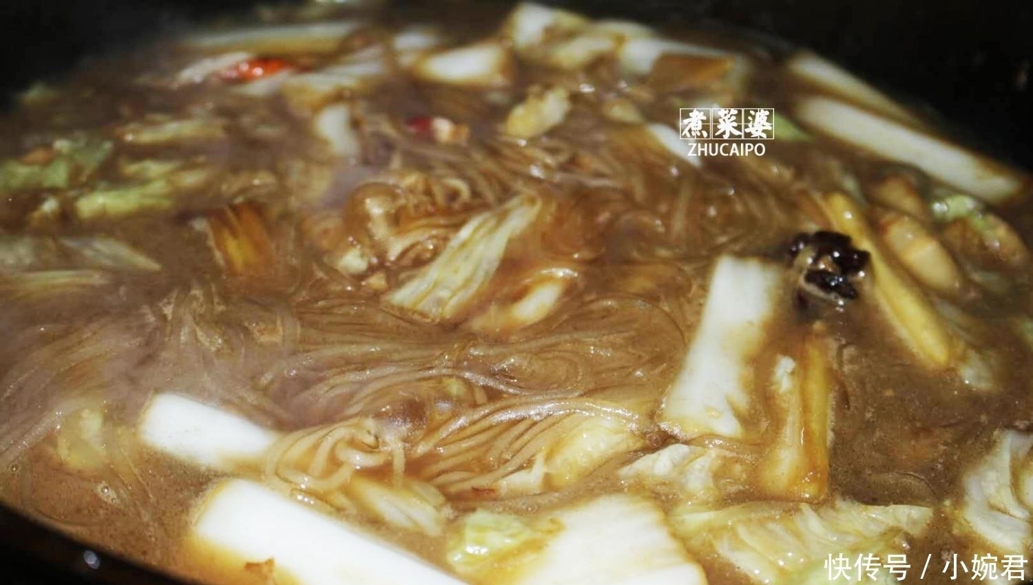 精光|白菜怎么吃最香 邻居大妈 这么做满满一大锅, 三两下就能吃精光