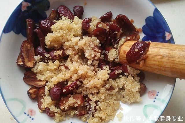 入秋蒸包子,我迷上这馅料,无需加糖自带香甜,比豆沙包好吃