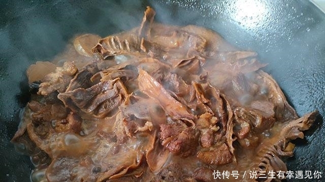 这菜儿子隔三差五喊我做,泡好加排骨炖一锅,连吃两碗饭,老香了