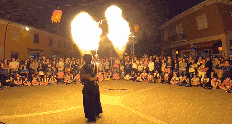 附魔刀|日本火焰艺术家打造真实附魔刀,鬼灭之刃里的特效原来是真的