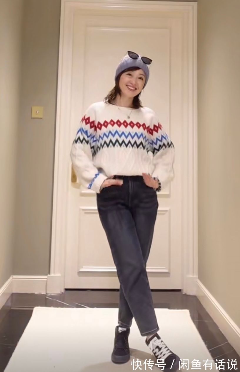 直筒 身高1米56,长相也一般,40岁阿姨却用穿搭圈粉20万,照穿就很美