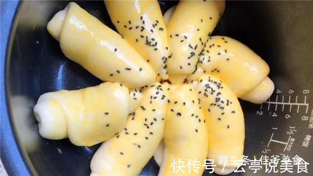 想吃面包不用买，在家用电饭煲做，香甜蓬松，比外面买的好吃太多