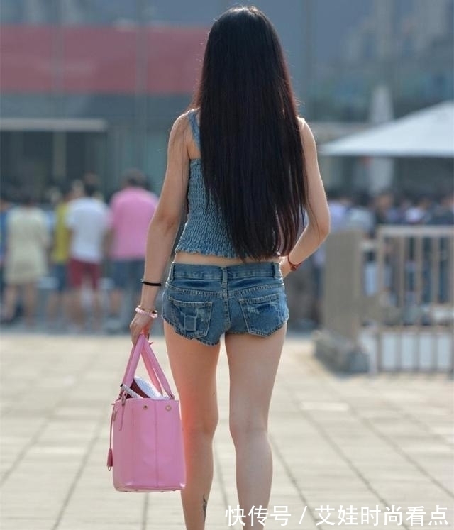 百搭 简约个性的牛仔短裤,时尚又百搭,对身材没任何挑剔!