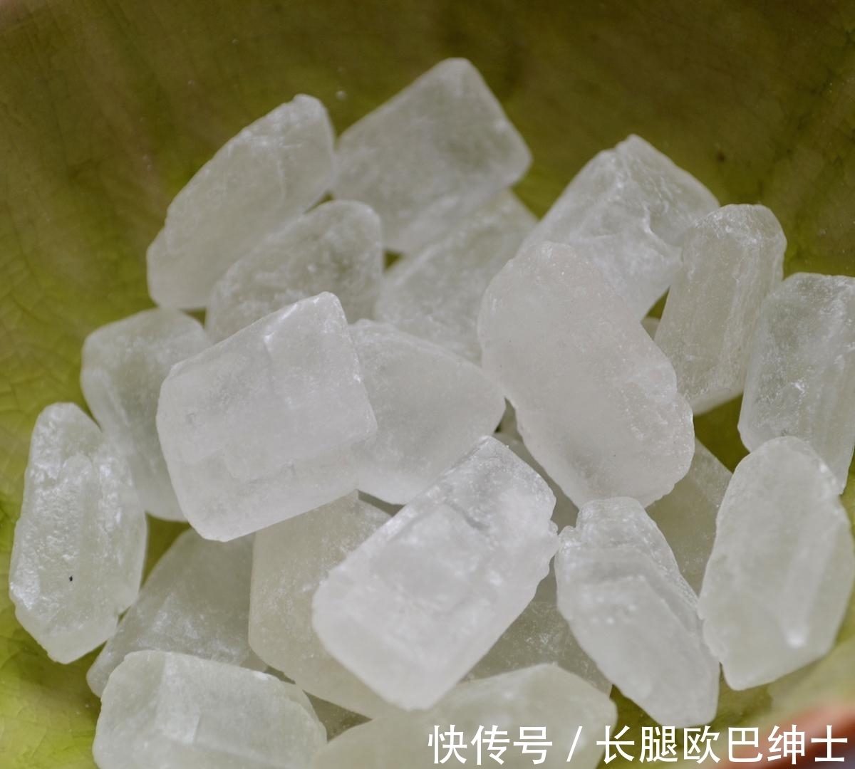 颜色|白冰糖与黄冰糖,难道只是颜色之分?不对!区别很大,别买错了