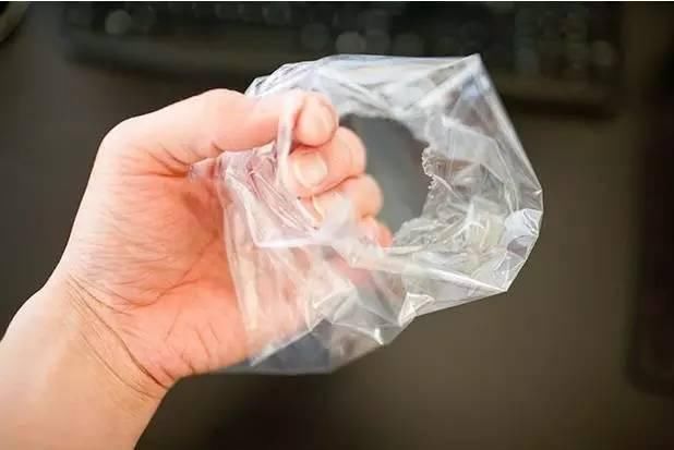 塑料袋用完了别扔,这么多用处,不知道就亏大了