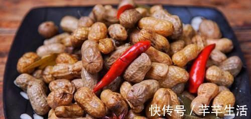 煮花生时，不要只用盐水，学会4点，煮好的花生又香又入味