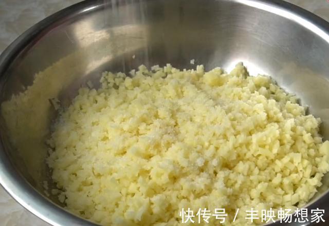 老左|土豆从小吃到大，这吃法还是第一次见，不炒不炖，鲜嫩多汁不油腻