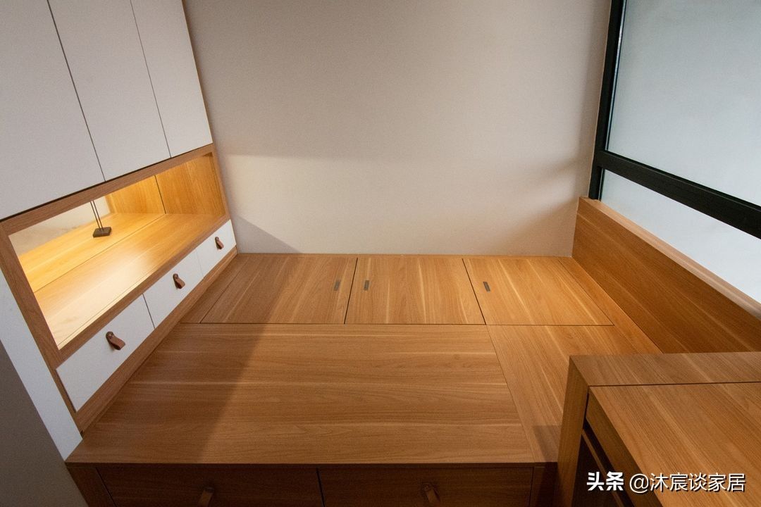 客厅|她家的客厅不一样，用卡座取代沙发，好看又实用，真是小户型救星