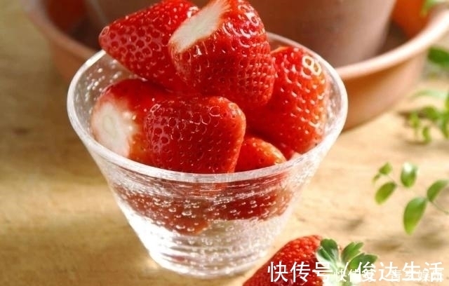 补充|怀孕后,孕妈每天尽量多吃4物,补充叶酸,或对胎儿发育有好处