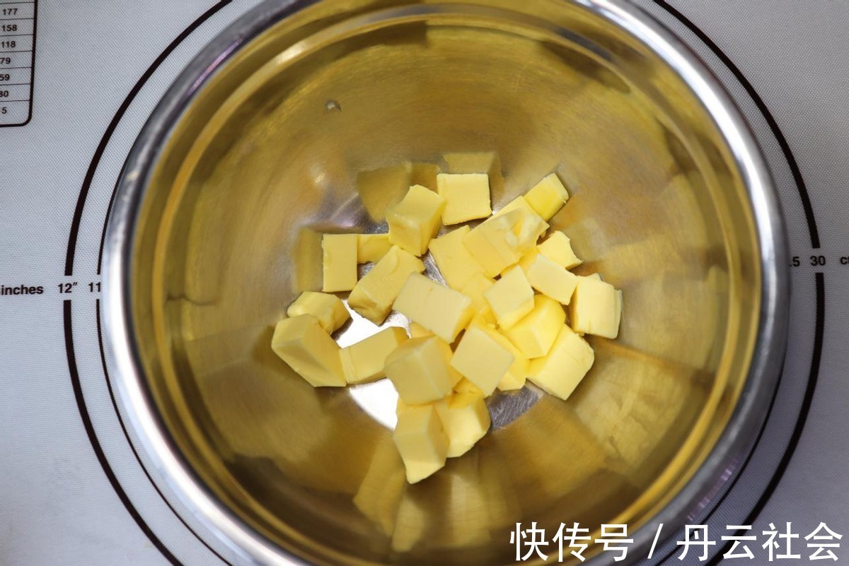 吃起来|这饼干小小一个,吃起来有别样的口感,做的跟外面卖的没两样