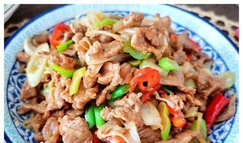 葱爆羊肉|营养解馋的家常菜，学会做给家人吃，没出锅就香得醉人，百吃不腻