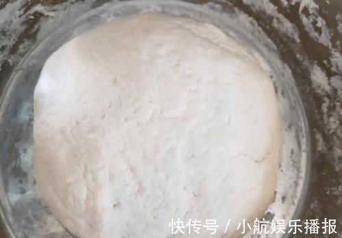 十三香|包子这样做，薄皮大馅，又香又软，凉了也不硬，蒸了一大锅没够吃