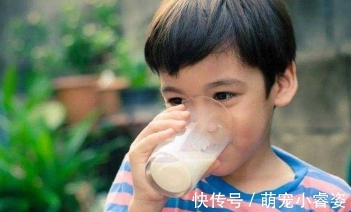 家长|想要孩子长高个子,喝牛奶的时间非常重要,家长们一定要牢记