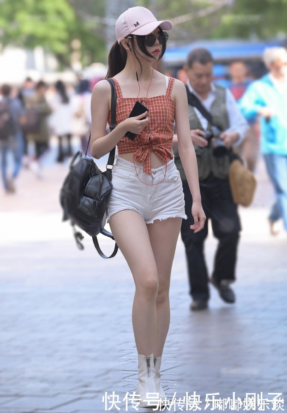 小姐姐 穿搭风格要减龄个性,才能不负青春,显得有活力