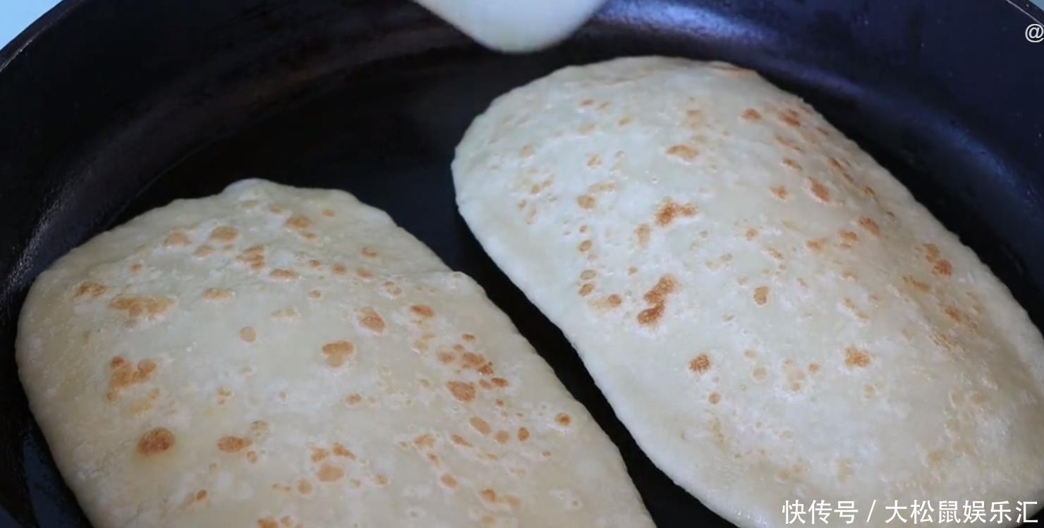 学会这个和面配方：做出家常饼，口袋饼，春饼，个个柔软好吃