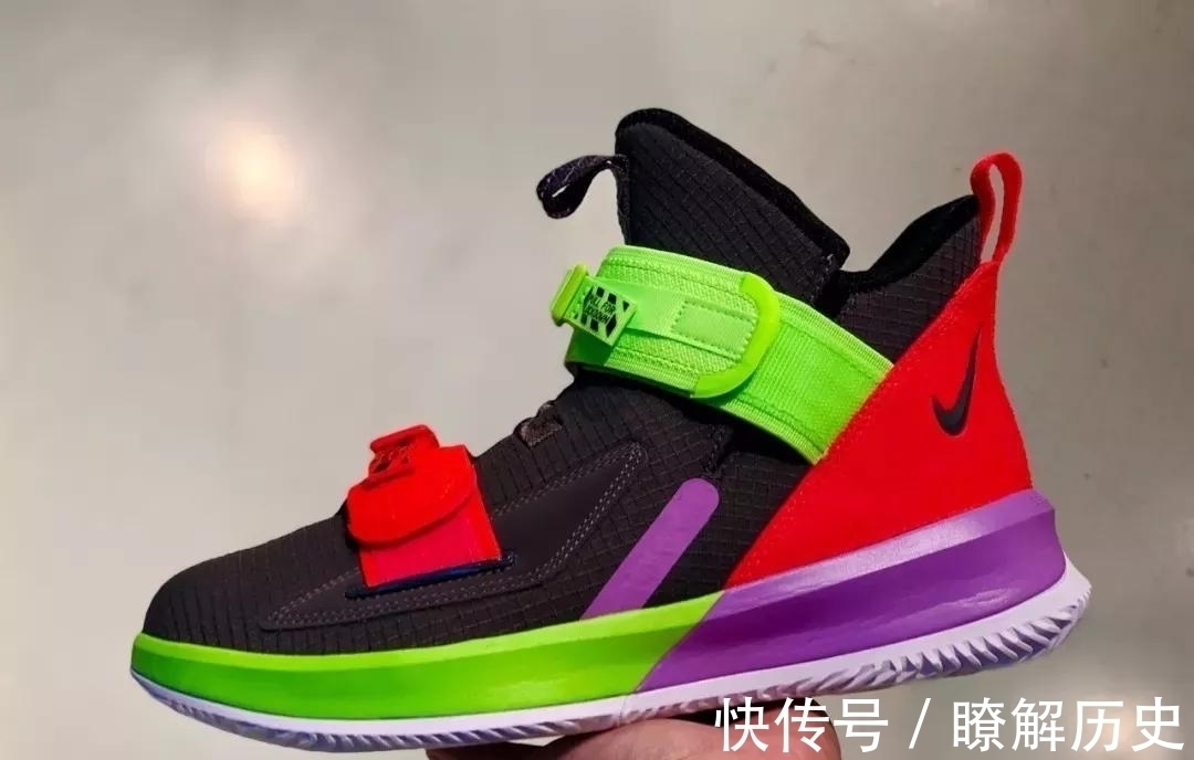 小伙伴们 最新发售的实战球鞋!这新配色也太骚气了吧!