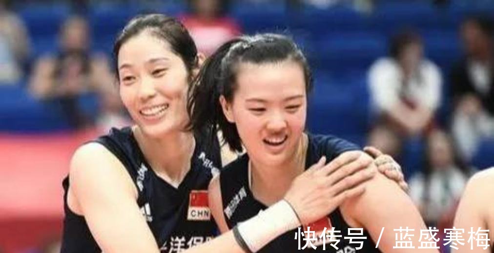 一滴酒|恭喜中国女排,世界级主攻手伤病恢复良好,和痞帅丈夫在酒吧庆祝!