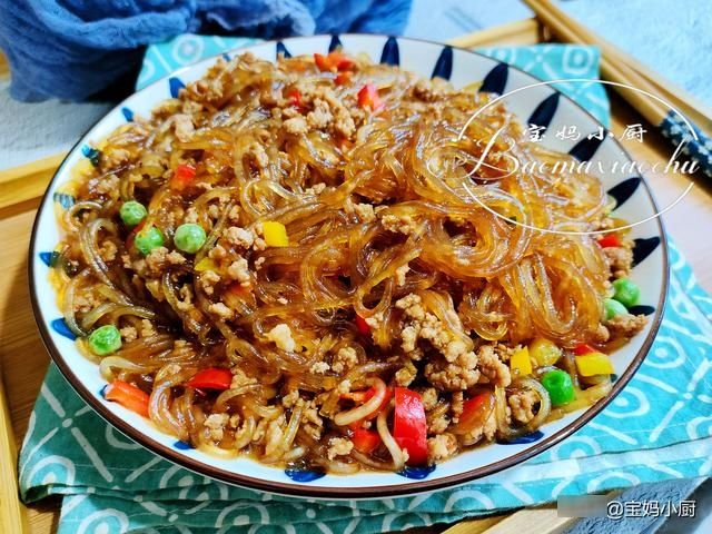 肉末|家有孩子做这道菜，维生素丰富营养多，拌饭吃可香了，米饭嗖嗖下