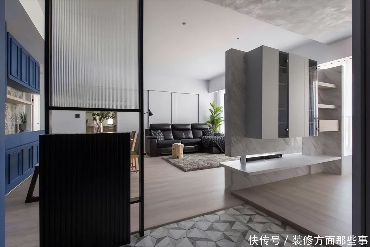 大平层|100平大平层户型营造出一种成熟端庄的现代时尚空间感