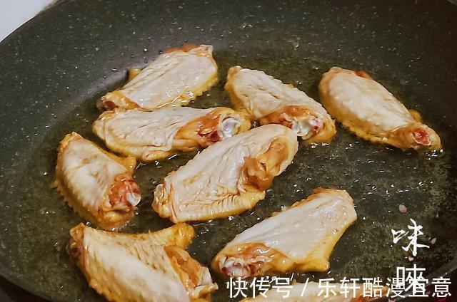 侄子|入秋用这种方法做的鸡翅,侄子刚咬了一口就问,明天还做吗