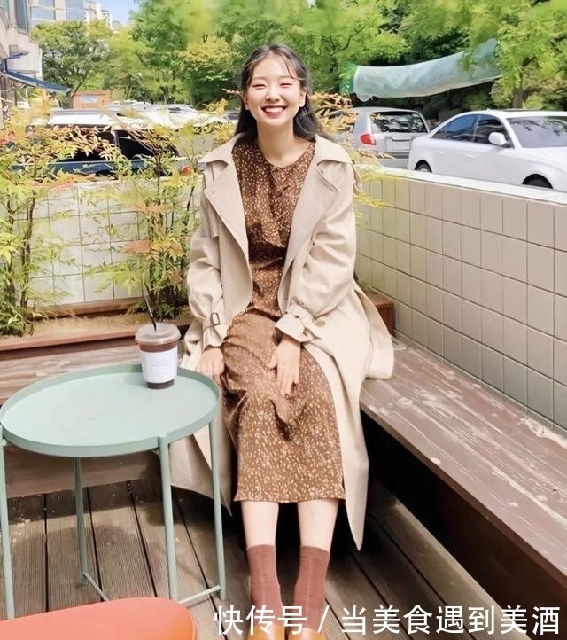 “春外套”火了！这4款百搭又时髦，美到心坎里