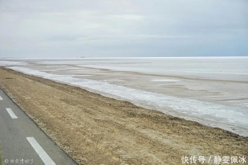 非洲也有天空之镜撒哈拉沙漠旁依傍着世界第一大沙漠盐湖