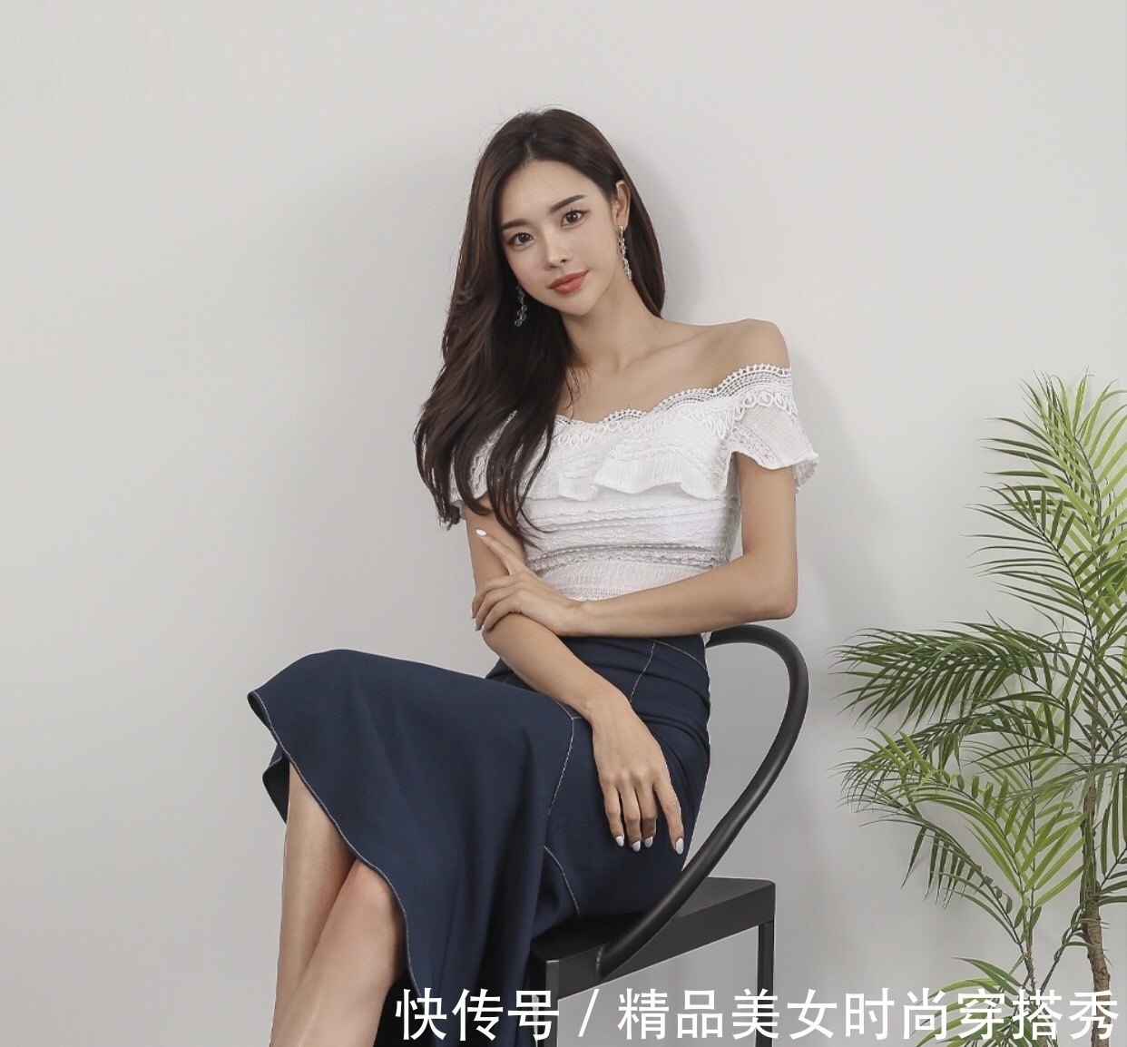 一字肩 时尚穿搭:甜美的一字肩上衣,小巧伊人的款式精致感十足