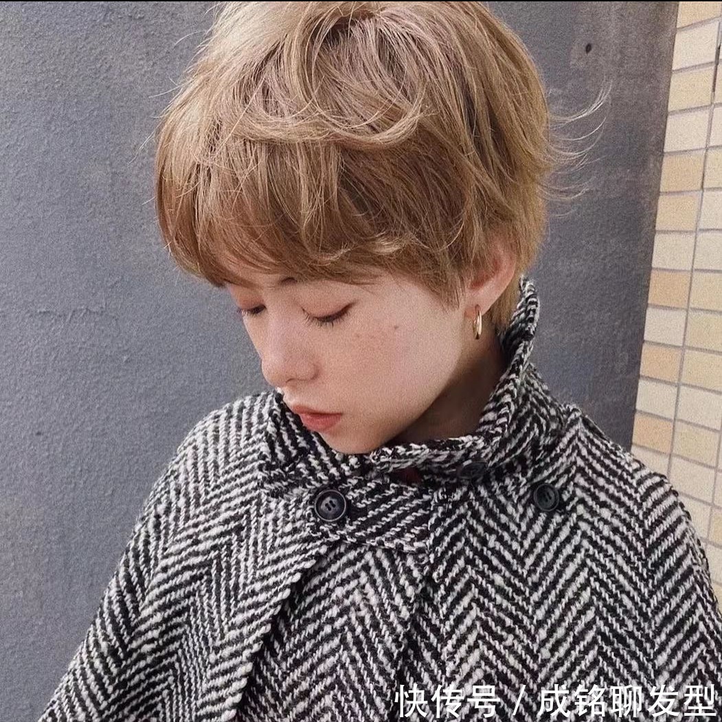 发质|甜酷的短卷发有多美,小姐姐一发多变诠释别样的美感,拉风又吸睛