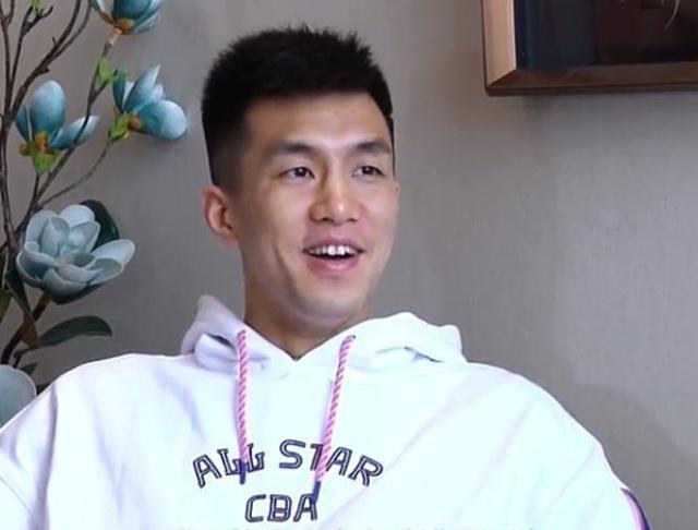 日本男篮|中国男篮两大主力道歉!周琦郭艾伦的表态引争议,或引起连锁反应