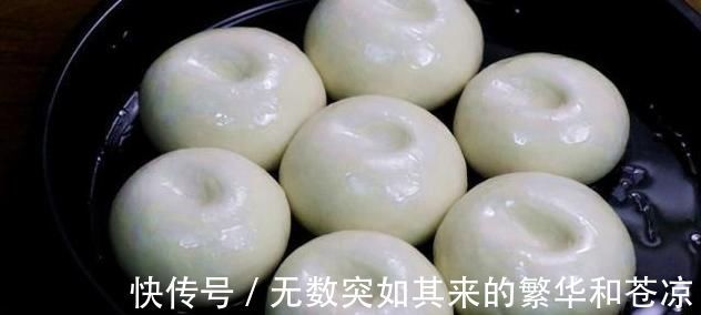 老公|开水一烫，个个鼓大泡！教你面粉新做法，老公孩子天天嚷着吃不腻