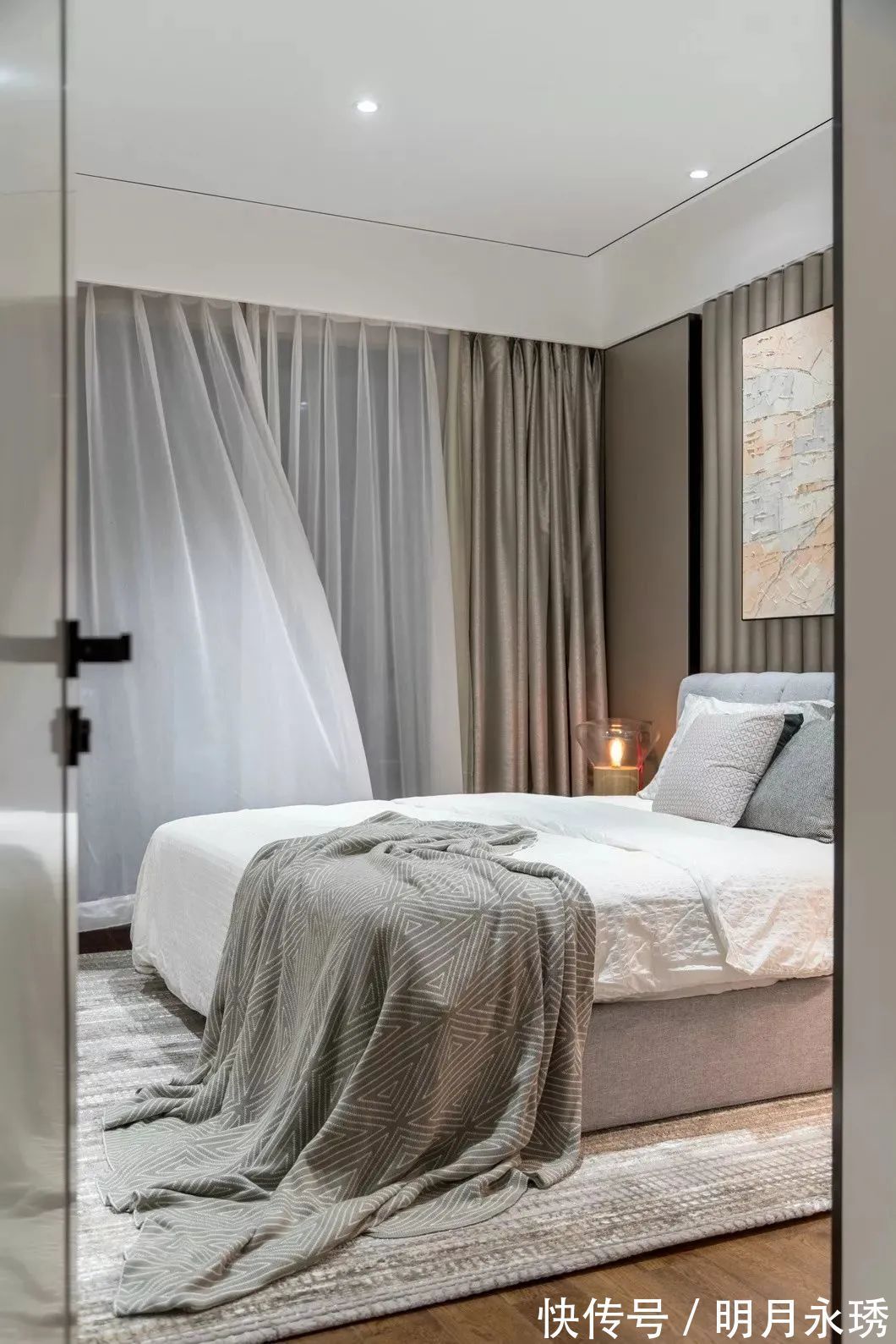 装饰画|246㎡现代大平层，简约大方的空间，时尚优雅的布置，高级档次