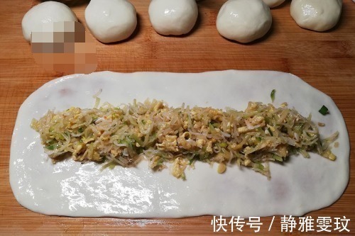 一个萝卜，2个鸡蛋，不用发面，教你这样做馅饼，营养又味美