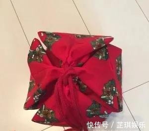 束口袋也能这么美，旧衣服就能做！旧物改造DIY手工布艺附教程